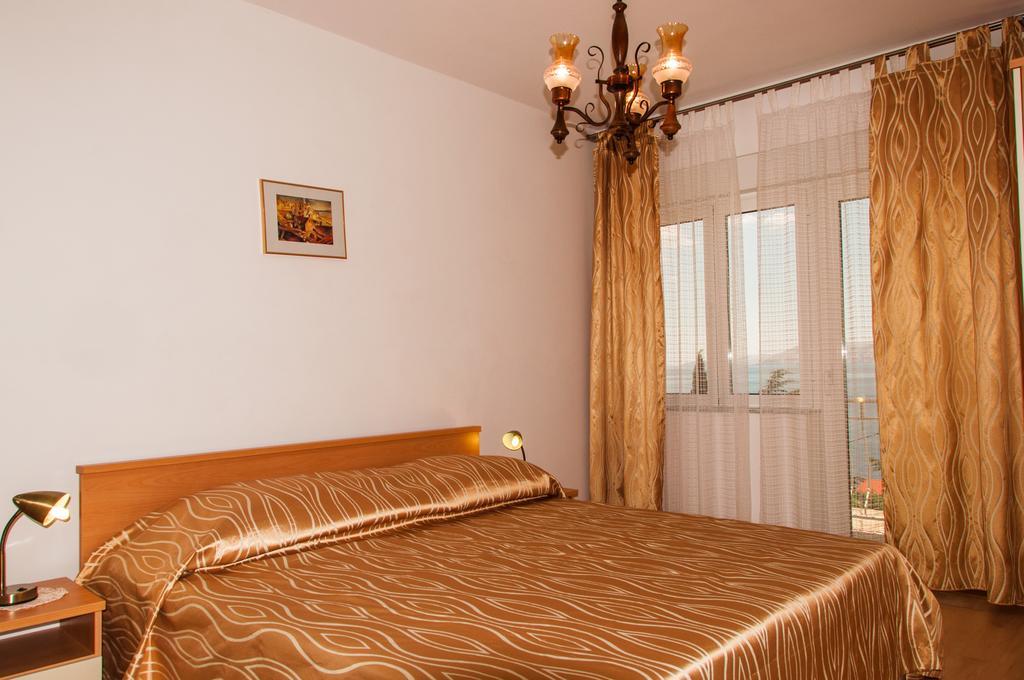 Apartment Pavica Нови Винодолски Екстериор снимка